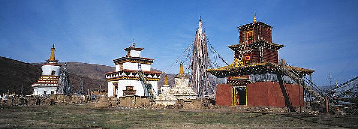 冒险解谜游戏《片海异乡》steam今日发售 手绘风格画面独特